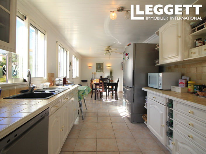 Image No.3-5 Bed House for sale