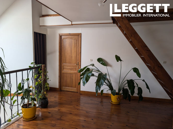 Image No.7-4 Bed House for sale