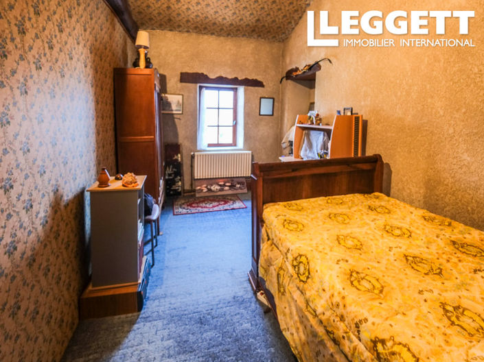 Image No.10-4 Bed House for sale