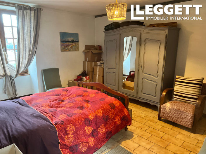 Image No.8-2 Bed House for sale