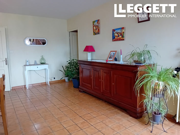 Image No.4-5 Bed House for sale