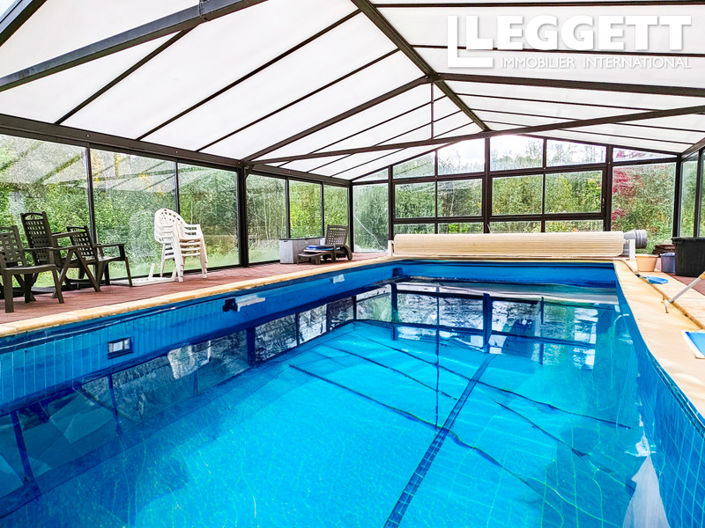 Image No.1-6 Bed House for sale