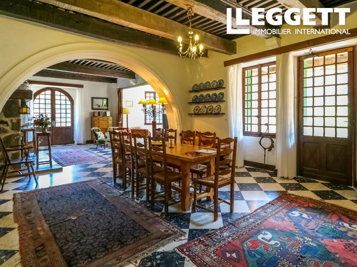 Image No.4-14 Bed Chateaux for sale