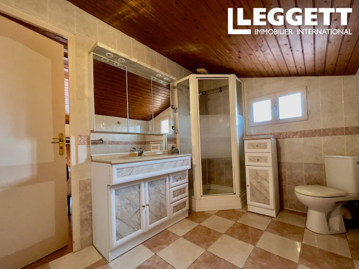 Image No.6-3 Bed House for sale