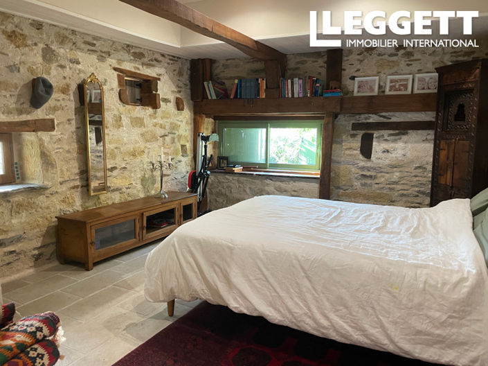 Image No.10-5 Bed House for sale