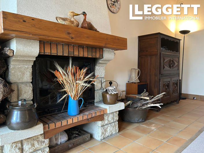 Image No.8-3 Bed House for sale