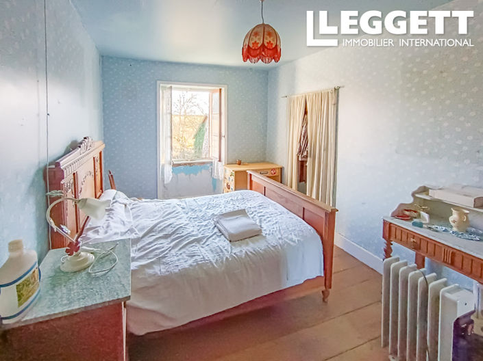 Image No.6-4 Bed House for sale