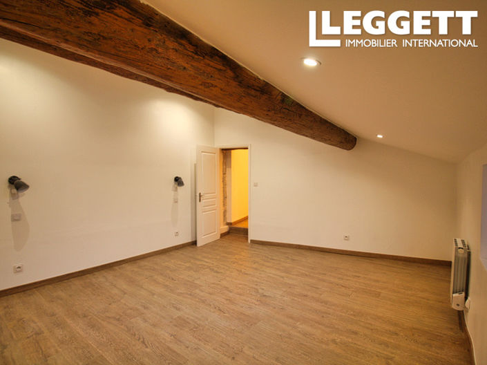 Image No.10-3 Bed House for sale