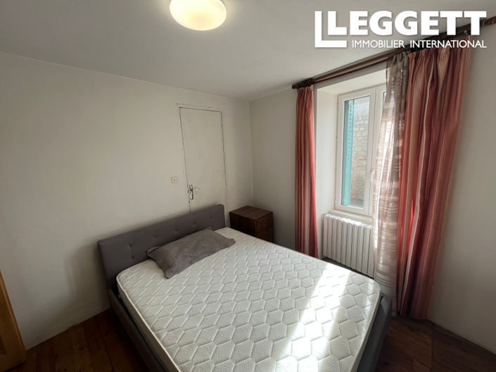 Image No.6-4 Bed House for sale