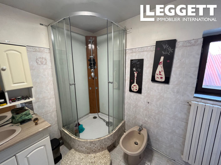 Image No.8-4 Bed House for sale