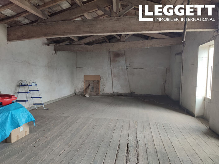 Image No.8-3 Bed House for sale