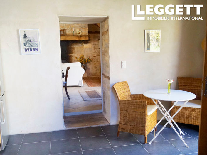 Image No.6-2 Bed House for sale