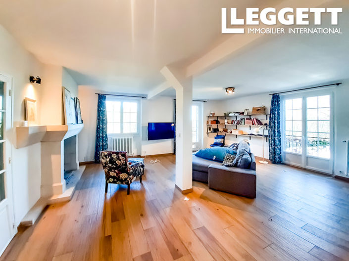 Image No.10-6 Bed House for sale