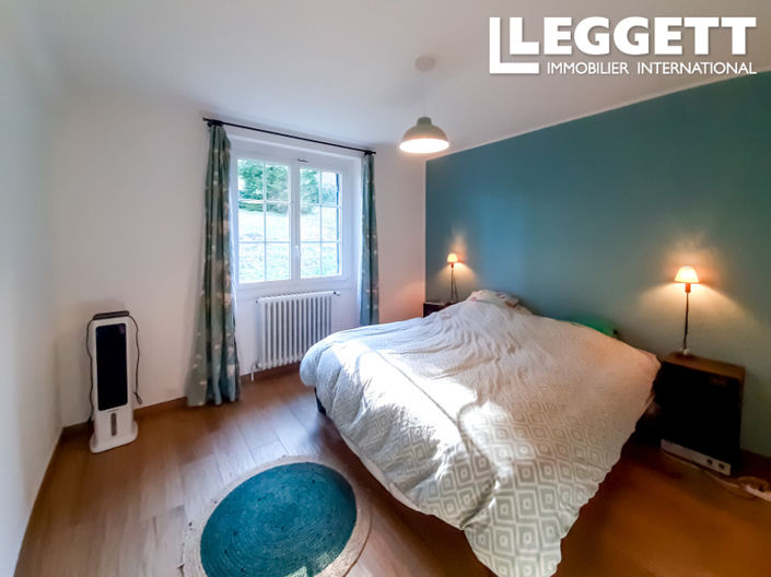 Image No.7-6 Bed House for sale