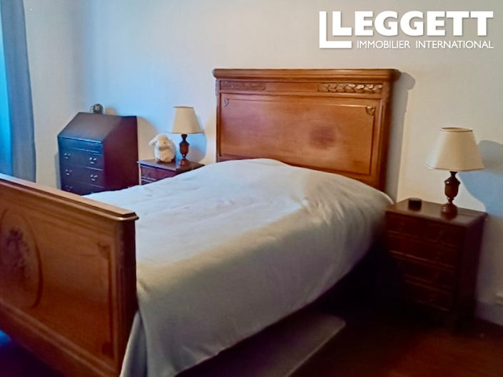 Image No.6-4 Bed House for sale