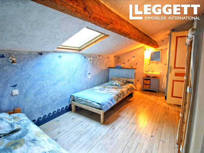 Image No.10-7 Bed House for sale