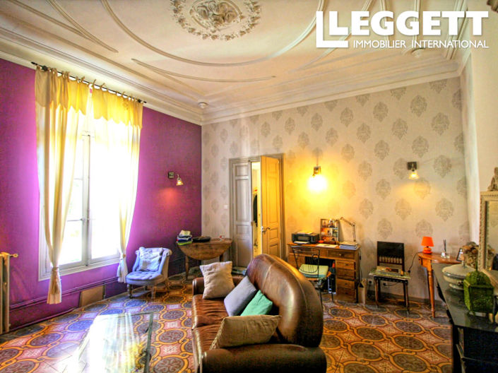 Image No.7-7 Bed House for sale