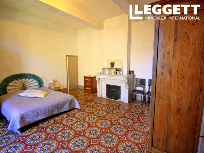 Image No.9-7 Bed House for sale