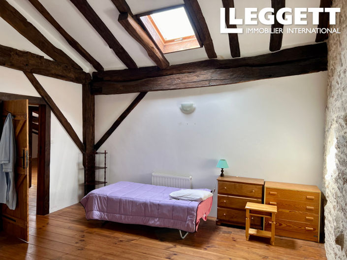 Image No.10-7 Bed House for sale