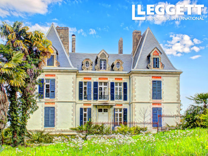 Image No.2-8 Bed Chateaux for sale