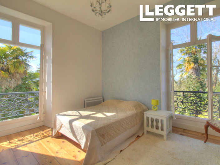 Image No.5-Châteaux de 8 chambres à vendre à Salies-de-Bearn