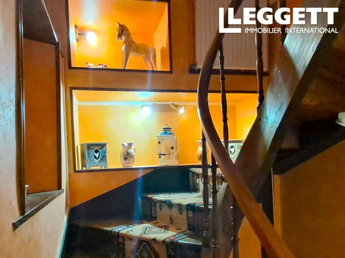 Image No.5-6 Bed House for sale