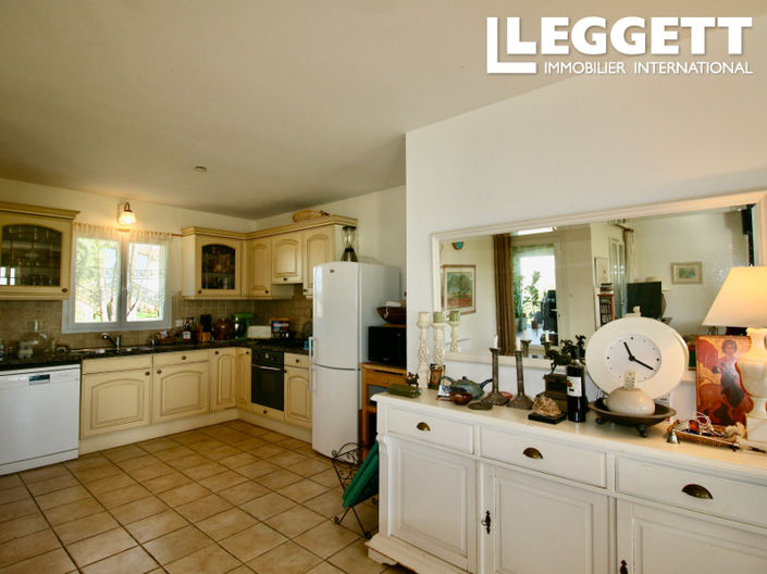 Image No.6-4 Bed House for sale