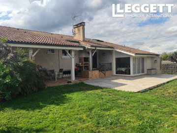 1 - Aiguillon, House