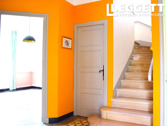 Image No.3-4 Bed House for sale