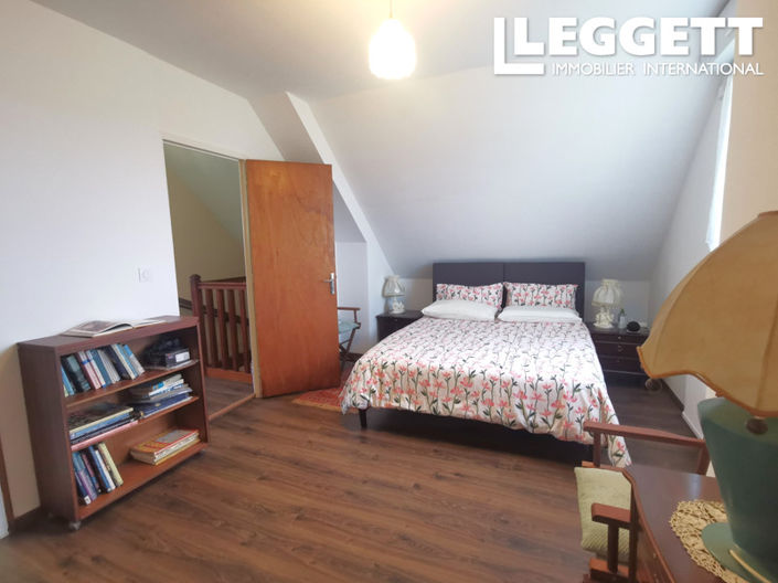 Image No.6-3 Bed House for sale