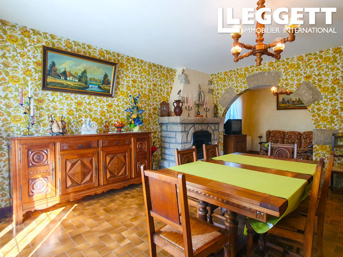 Image No.5-5 Bed House for sale