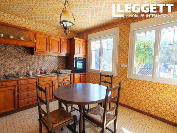 Image No.6-5 Bed House for sale