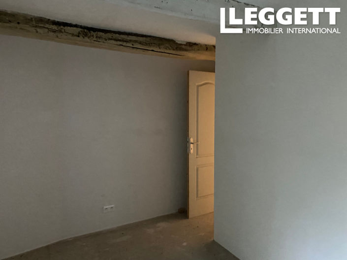 Image No.6-3 Bed House for sale