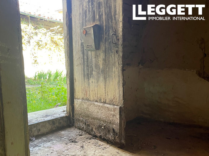 Image No.6-4 Bed House for sale