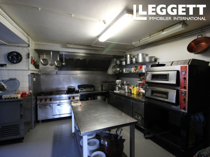 Image No.2-9 Bed Commercial for sale