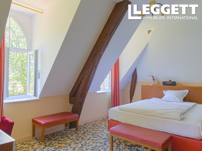 Image No.10-10 Bed Chateaux for sale