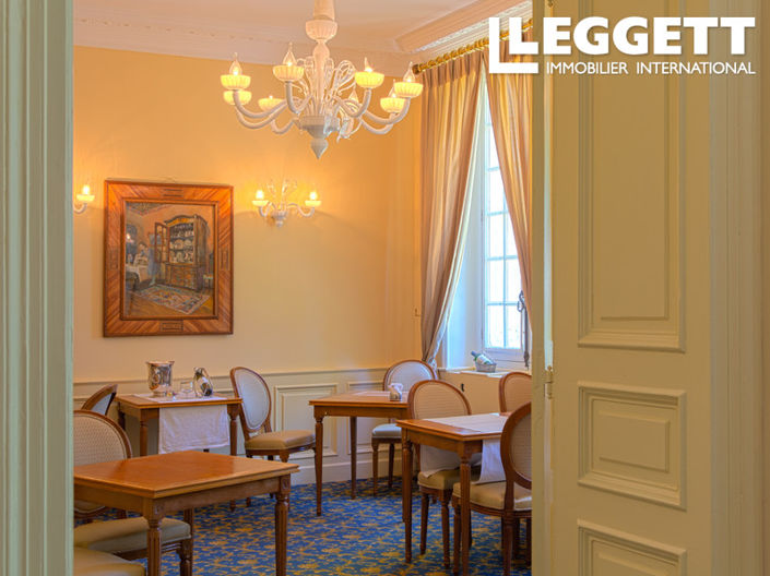 Image No.9-10 Bed Chateaux for sale