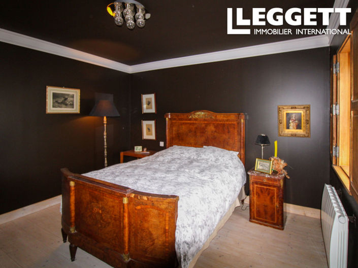 Image No.7-4 Bed House for sale