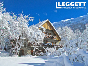 1 - Vaujany, Commercial