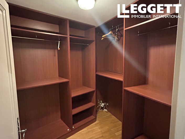 Image No.10-2 Bed House for sale