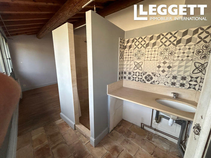 Image No.4-2 Bed House for sale