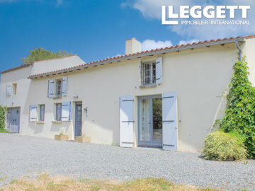 1 - Vouvant, Maison