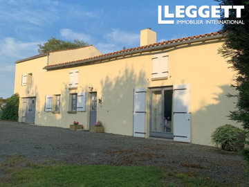 1 - Vouvant, Maison