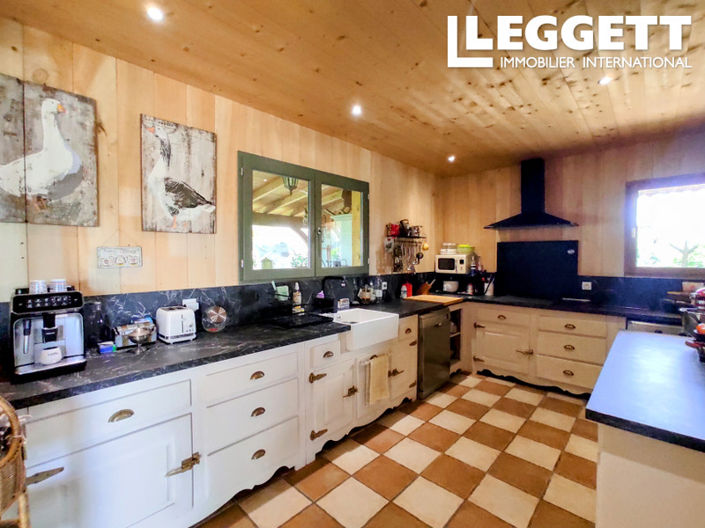 Image No.3-3 Bed House for sale