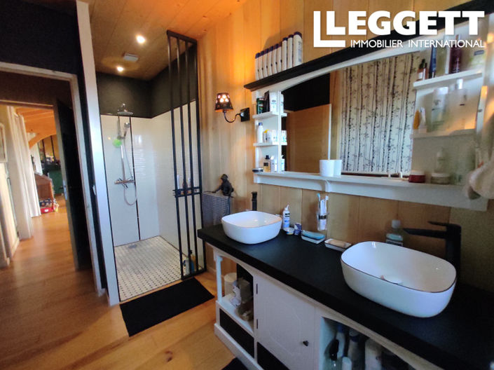 Image No.6-3 Bed House for sale