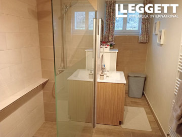 ahr0chm6ly9jzg4uagvzdglhlmltbw8vaw1hz2uvvevom