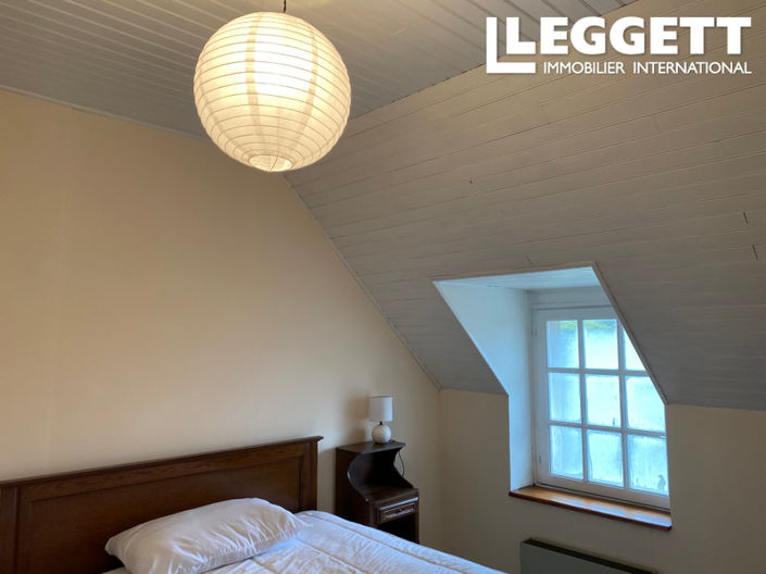 Image No.8-4 Bed House for sale