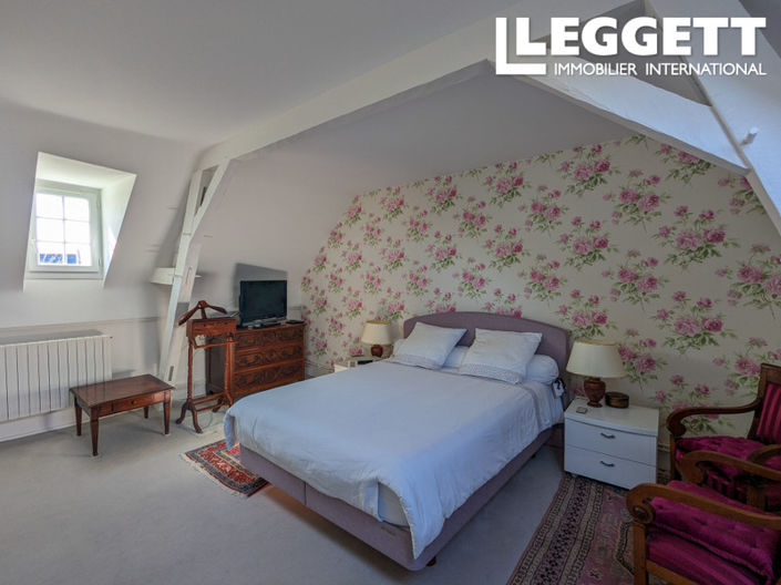 Image No.7-5 Bed House for sale