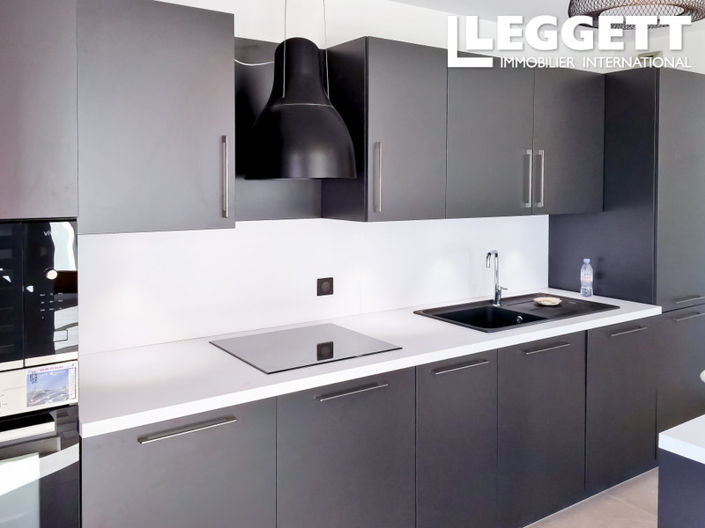 Image No.7-3 Bed Apartment for sale