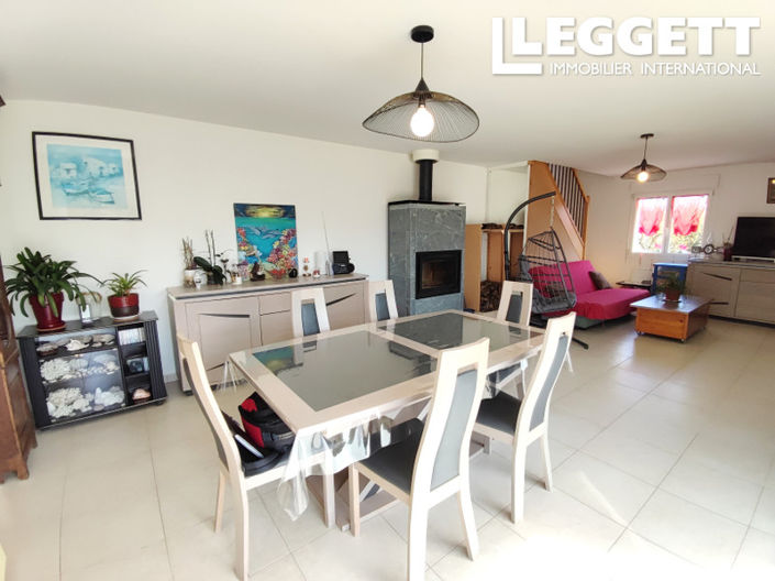 Image No.2-Maison de 4 chambres à vendre à Calvados